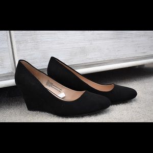 Black wedge work heels